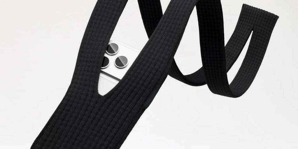 Pocket Phone - L'accessoire tendance pour porter votre téléphone avec style