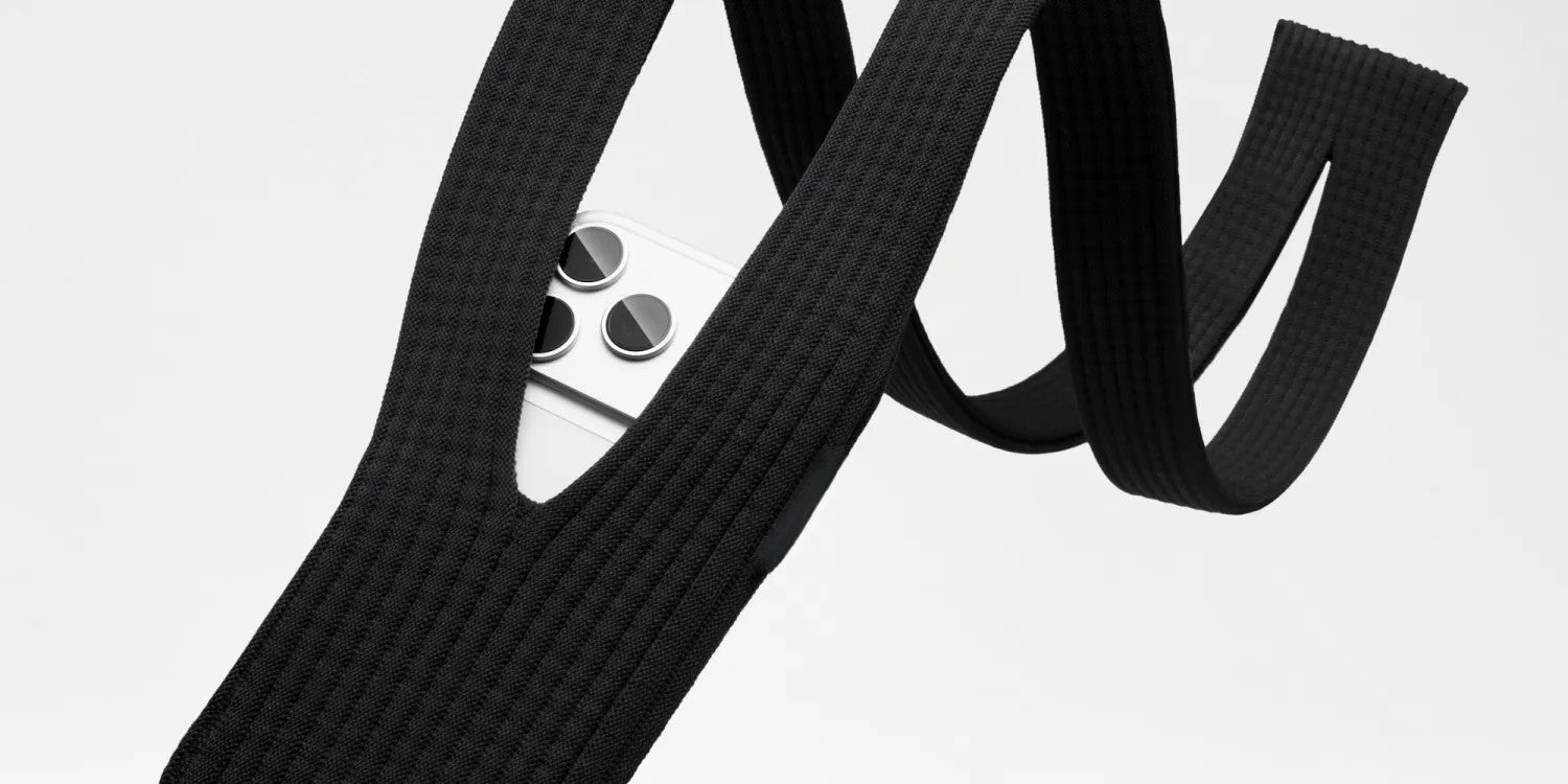 Pocket Phone - L'accessoire tendance pour porter votre téléphone avec style